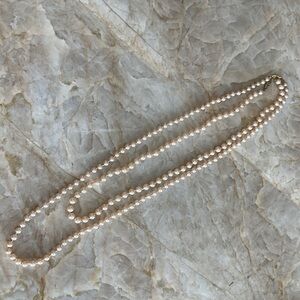Set of 2 embedded Vintage Elegant Pearl Necklaces